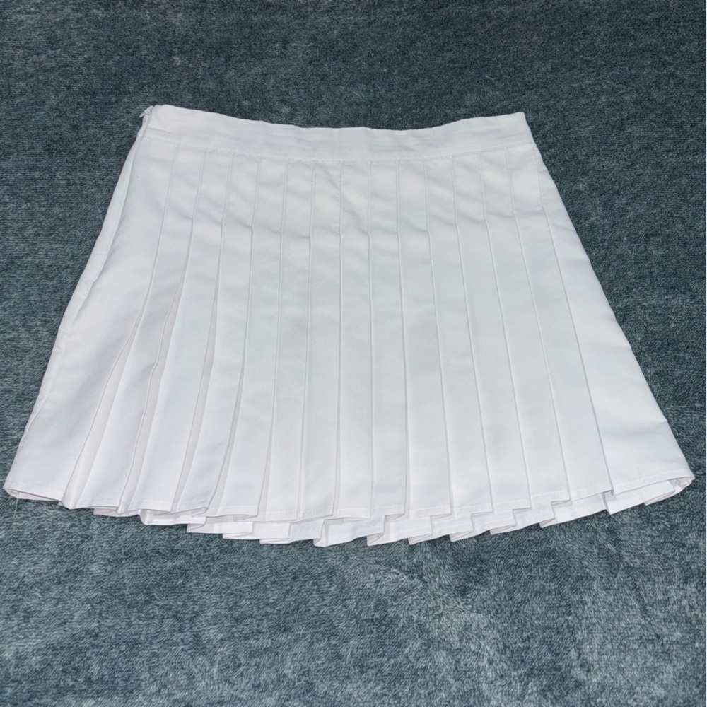 Love, Fire Pleated White Tennis Skirt Women’s Size Large